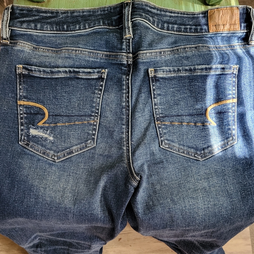 NWOT*American Eagle Skinny Kick Jeans